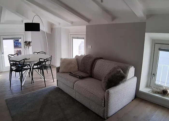 Le Cadran Solaire - Nel Cuore Di Lägenhet *